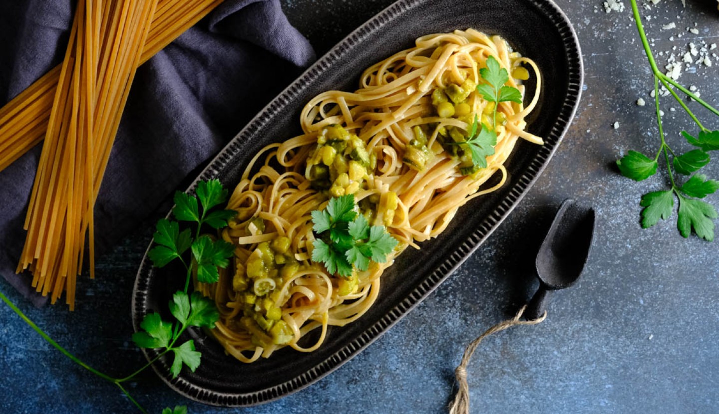 Vegetarian Carbonara with Zucchini & Asparagus