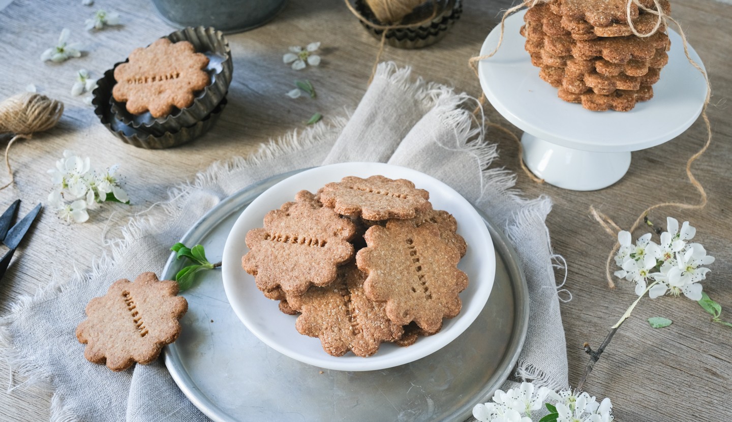 Μπισκότα Digestive με φαγόπυρο και λάδι καρύδας